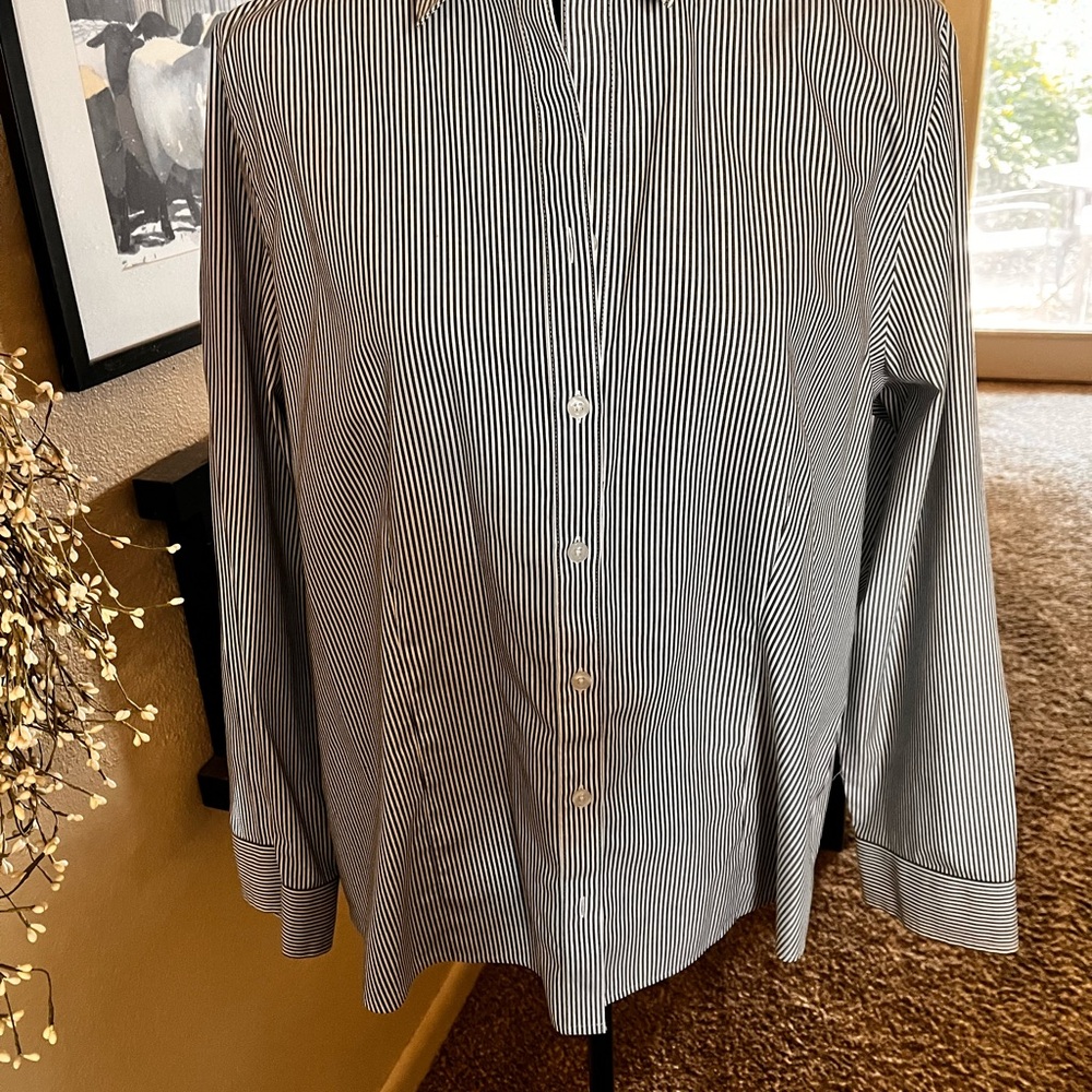 Chico’s No-Iron CoolMax All Season Blouse